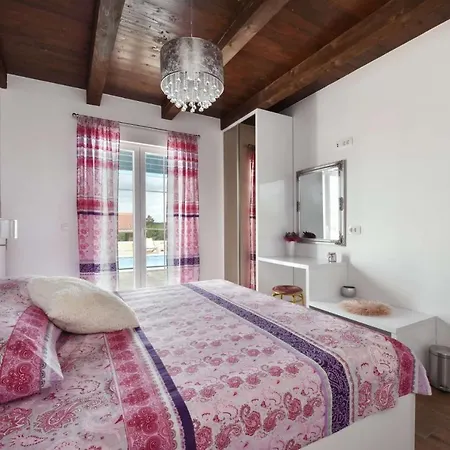 Stone Villa Jurenda Sukošan